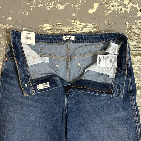 Wrangler Wonderer 622 High Rise Flare Jean Size 30x34 - Picture 2 of 3